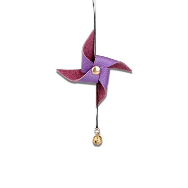 The Artisan Leather Pinwheel Bag Charm – Black